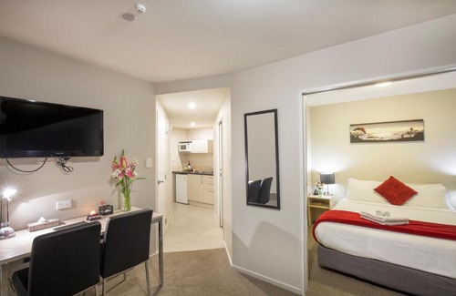 Upper Riccarton Hotel | Vita Nova Motel