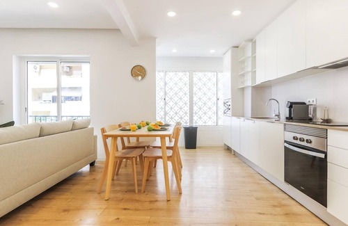 Cacilhas Apartment | Vita Portucale | Almada Sweet Retreat