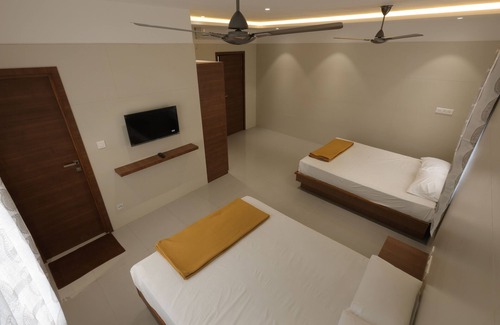 Palani Hotel | Vivaaha Mahal
