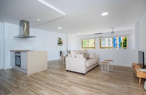Old Town Apartment | Vive la Vila cozy apartment by the beach