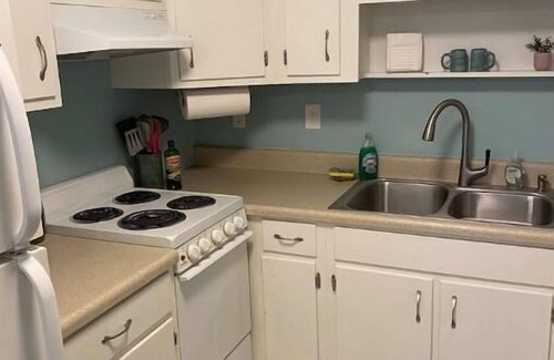 Dunedin Cottage | Vivid Downtown Key West Cottage