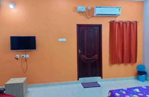 Kalapettai House | VJ VILLA HOME STAY BIG FAMILY GREY ROOM