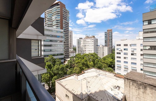 Pinheiros Apartment | VNO - Oscar Freire Studios on Subway