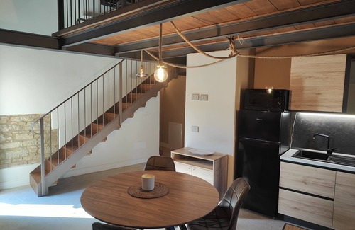 Volterra Apartment | Volaterrae Deluxe Loft with Garden