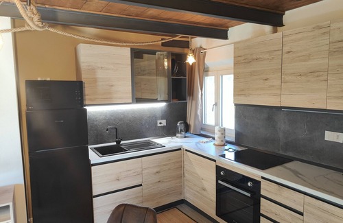 Volterra Apartment | Volaterrae Deluxe Loft with Garden