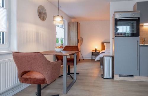 Villach Apartment | Voll Ausgestattetes Studio mit Separatem Bad und Eigener Terrasse
