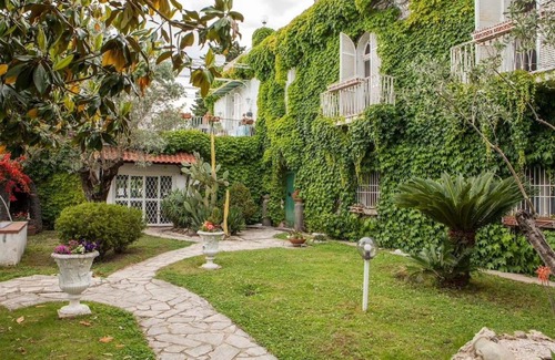 Battipaglia Apartment | Voltapensieri