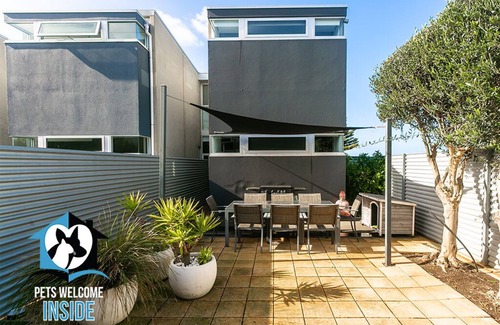 Encounter Bay House | Voted TOP 10 holiday home in Stayz 2021 Holiday Home Awards