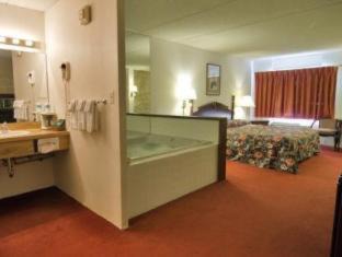 Reedsburg Hotel | Voyageur Inn and Conference Center