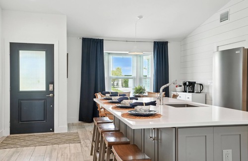 Naples Park House | Vrbo: Juniper Presents: Blue Haven – Outdoor Living + Close to Beach & Shops