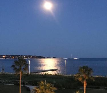 Antibes Apartment | Vue Mer Juan les Pins