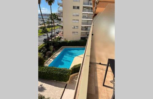 Menton Apartment | Vue mer port de garavan