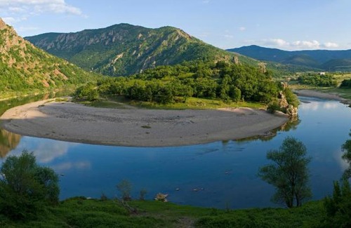 Madzharovo Cabin | Vulture Centre Eastern Rhodopes