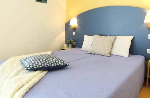 Mejannes-le-Clap Apartment | VVF Méjannes Gard * - 2 Room Gite 4 People