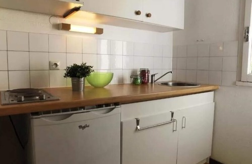 Mejannes-le-Clap Apartment | VVF Méjannes Gard * - 2 Room Gite 4 People