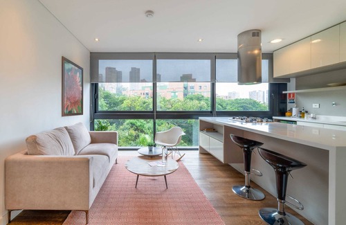 El Poblado Apartment | w* | Modern 1BR Stay w/Pool in Energy Building