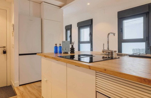 Moncloa - Arguelles Apartment | w* | Spacious 2BR at Palacio Real