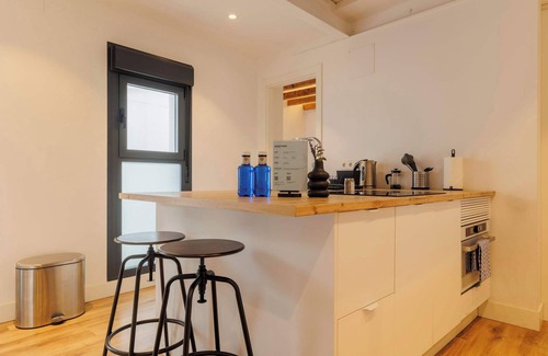 Moncloa - Arguelles Apartment | w* | Spacious 2BR at Palacio Real