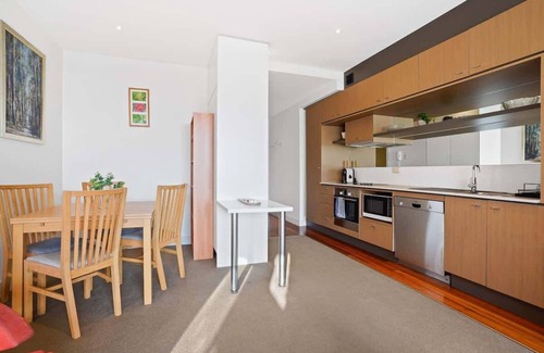 North Melbourne Apartment | W30 - Sparkling North Melbourne Gem with parking