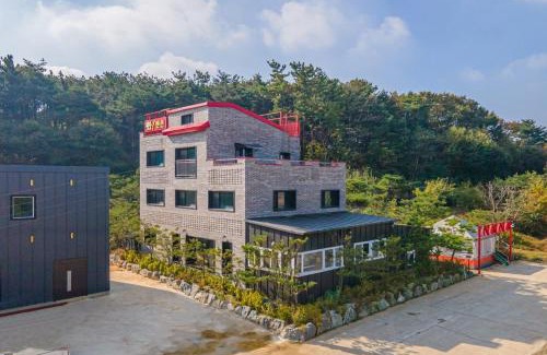 Ansan House | Wa Pension