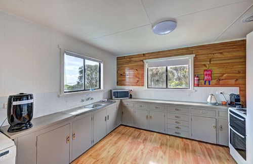 Coles Bay House | Waders