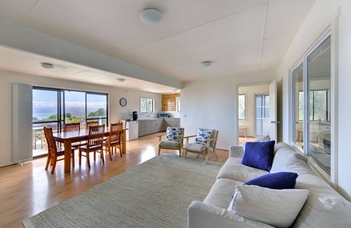 Coles Bay House | Waders