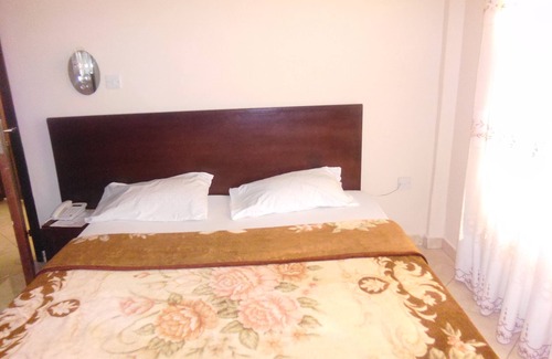Kumasi Hotel | Wadoma Royale Hotel