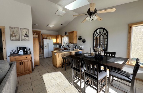 Oak Shores House | Wadsy's Lake House
