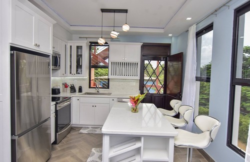 Hopkins Villa | Wagiya Flats Hopkins-Beach and Town-Brand New Home