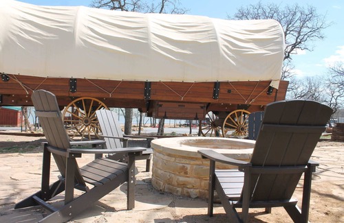 Bridgeport House | Wagon 1 - Cozy - Stylish West Wagon - Rustic Charm