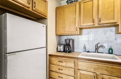 Waikoloa Condo | WAIKOLOA VILLAGE CONDO#E10: GOLF COURSE FRONTAGE, OCEAN VIEWS, GREAT STUDIO!