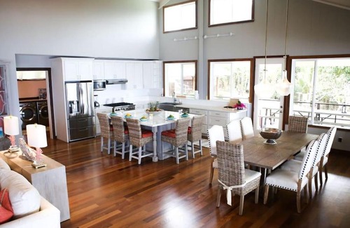 Pupukea House | Waimea Bay Luxury Estate Views & Hot Tub