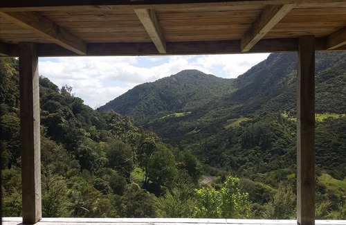 Opononi House | Waiotemarama Falls Lodge - private holiday home