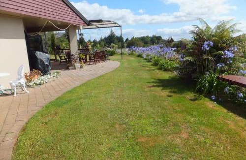 Waitomo Caves Bed & Breakfast | Waitomo Golfstays B&B
