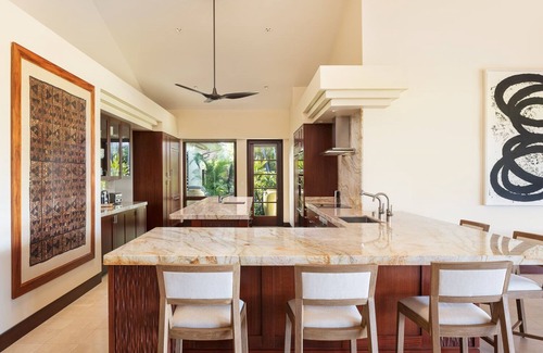 Kaupulehu House | Waiulu Ocean & Golf View Estate Hualalai