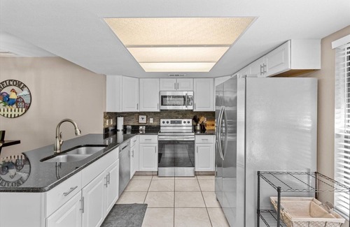 Crystal River House | Wake up above the trees-just minutes from the water!