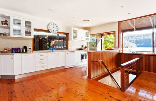 Cottage Point House | Wake up to pure bliss at our rustic paradise, ON the Hawkesbury River