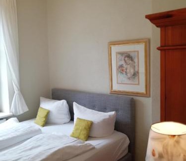 Karthauserhofgelande Hotel | Waldhotel Forsthaus Remstecken
