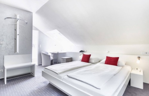 Schoenaich Hotel | Waldhotel Sulzbachtal