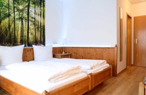 Karlshof/Israelsdorf/Gothmund House | Waldhotel Twiehaus