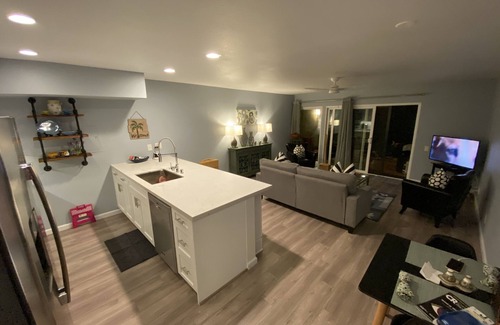 Twin Palms Condo | Walk-able Restaurants & Shopping, Pool, Parking, View, Spa, Tennis, pickleball