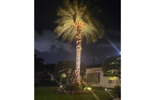 Delray Beach Villa | WALK to BEACH & DOWNTOWN-only 3 bks to ATLANTIC Ave-SO PRIVATE-Heated Salt Pool