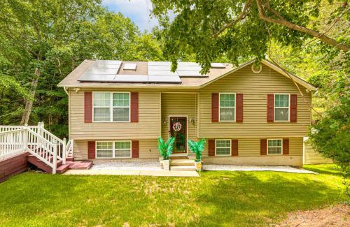 Chesapeake Ranch Estates-Drum Point House | Walk to Beach Elegant Escape in Lusby!