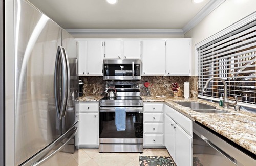 Monarch Beach Condo | Walk to Beach! Fireplace! - Beach Trail Bungalow! STR20-1201