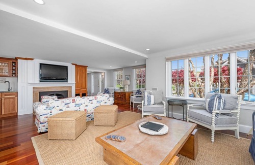 Chatham House | Walk to Beach Heated Pool Pet Friendly AC WiFi Sand Simeon