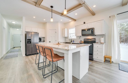 Presque Isle House | Walk to Beach: Modern Retreat in Presque Isle!