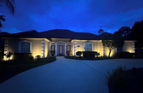 St. Augustine House | Walk to beach, pickleball, tennis, golf, bicycles, gym, island house with pool!