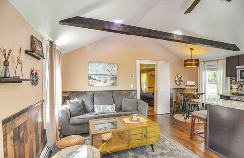 Portsmouth Cottage | Walk to Beach: Water-View Abode in Portsmouth!