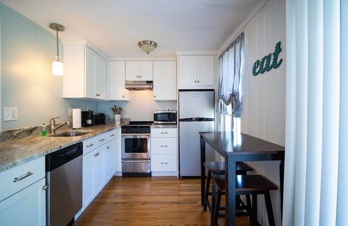 Hyannis Apartment | Walk To Beaches, Main Street, and Harbor. 1BR Cottage. Quiet Area. Captain Gosnold Village 5B