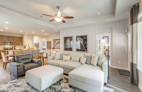 College Station House | Walk to Brazos County Expo: Elegant Home w/Grill!